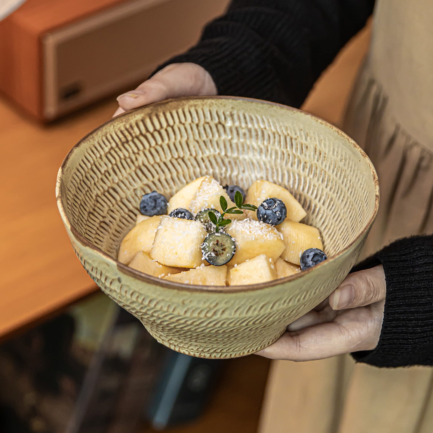 Rustic High-Heel Ceramic Salad Bowl, 6.5 inch Japanese Style Stoneware Yogurt Bowl, Vintage Kiln-Glazed Footed Dessert Bowl, Microwave Safe